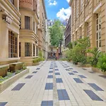 Splendid Apartment In The Heart Of The Chic 16Th