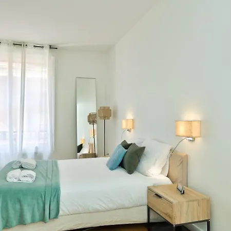 Splendid In The Heart Of The Chic 16th Parigi