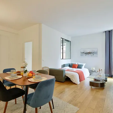 Splendid In The Heart Of The Chic 16th Appartamento